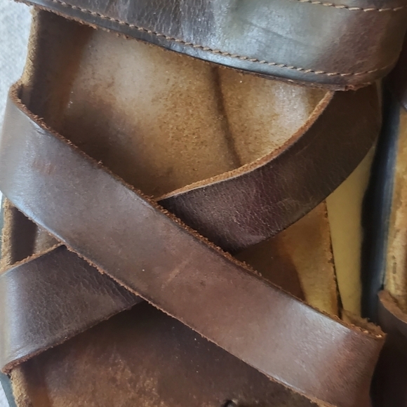 NAOT Adjustable Strap Brown Toe Hold Sz. 41 (8-8.5M/W10) Sandals - Picture 2 of 9